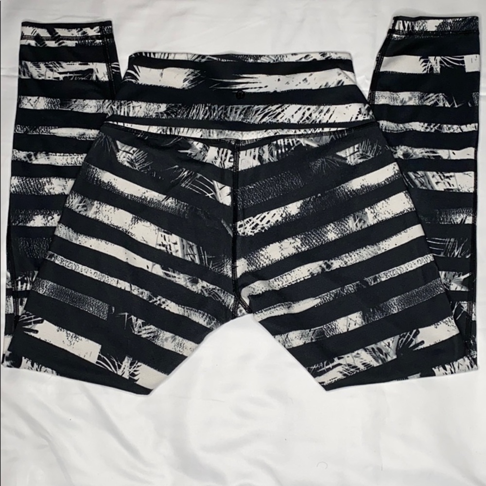 Lululemon High Times Pant Shady Palms B&W RARE